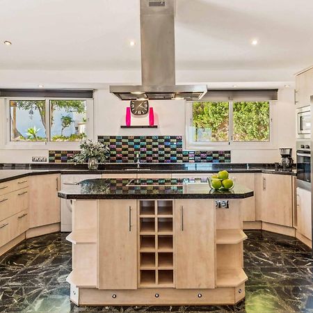 Villa Casillo Естепона Екстериор снимка